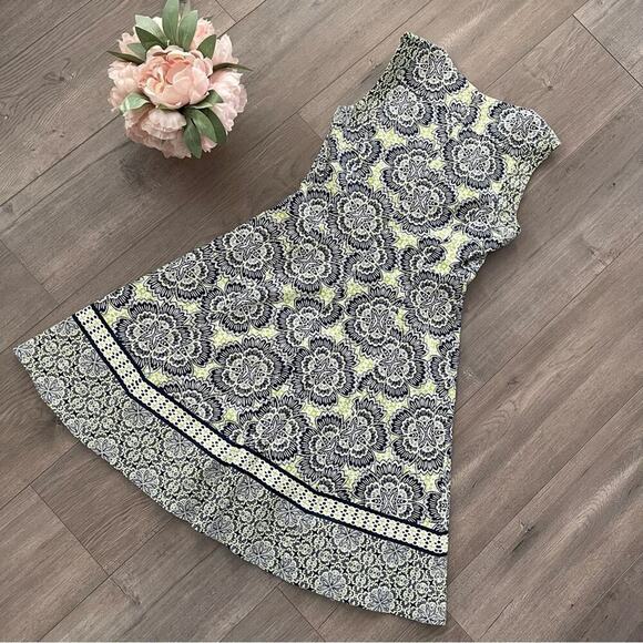 Maggy London Lime Green Floral Fit & Flare Knee Length Dress - Picture 5 of 7